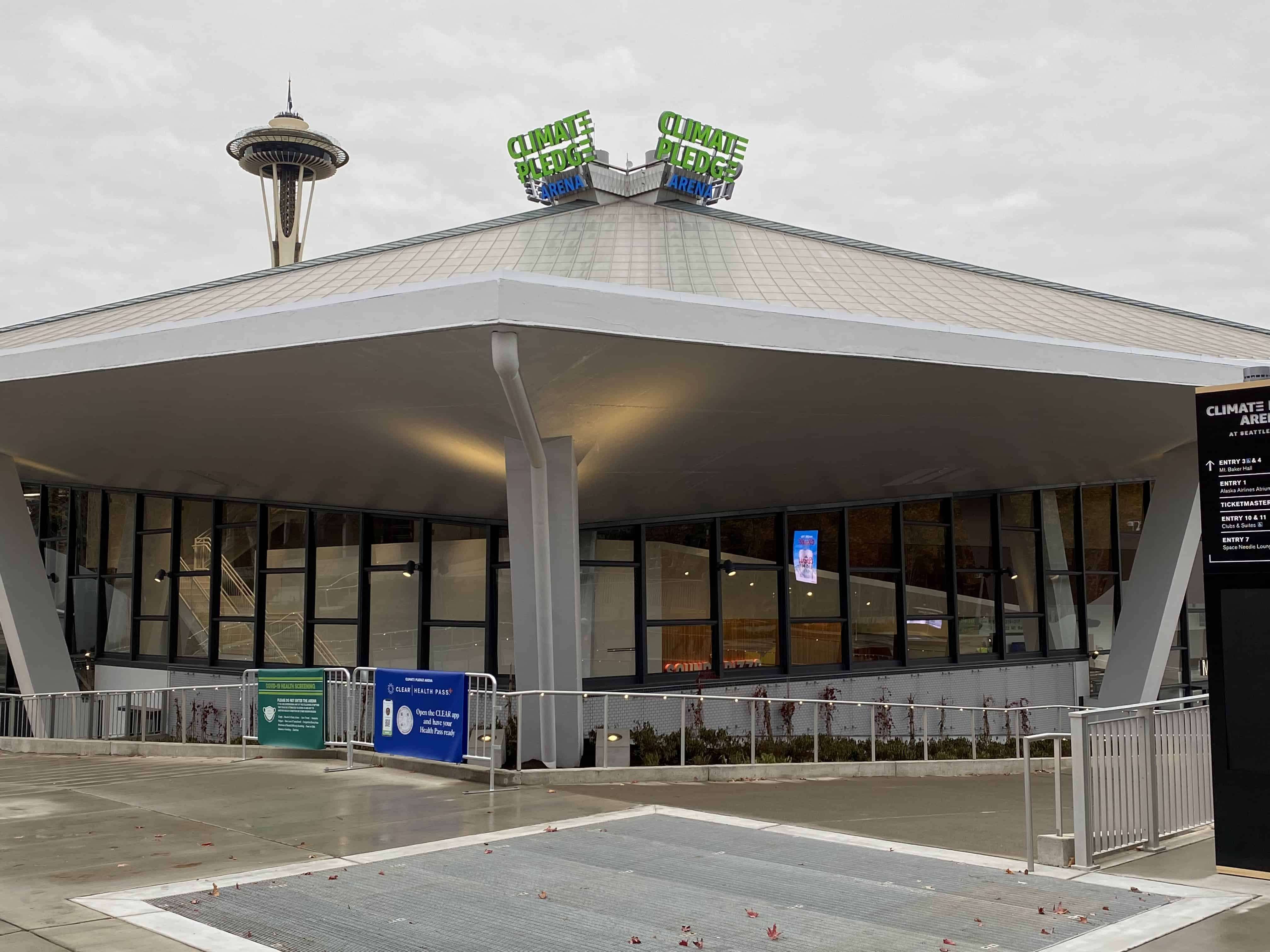 First Game Seattle Kraken Climate Pledge Arena - OnderTravel.com