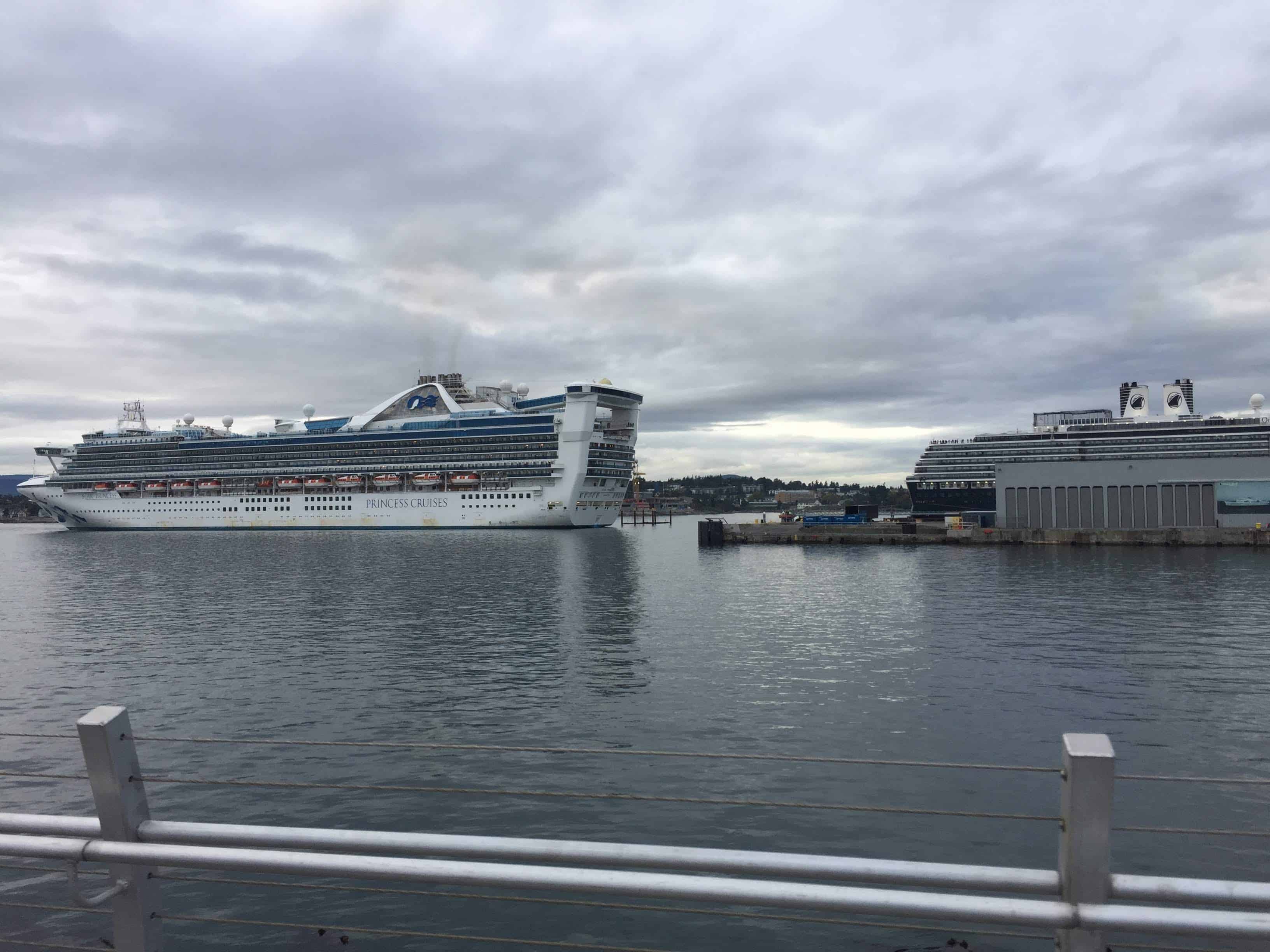 Watching from the Breakwater at Ogden Point as a cruise ship arrives