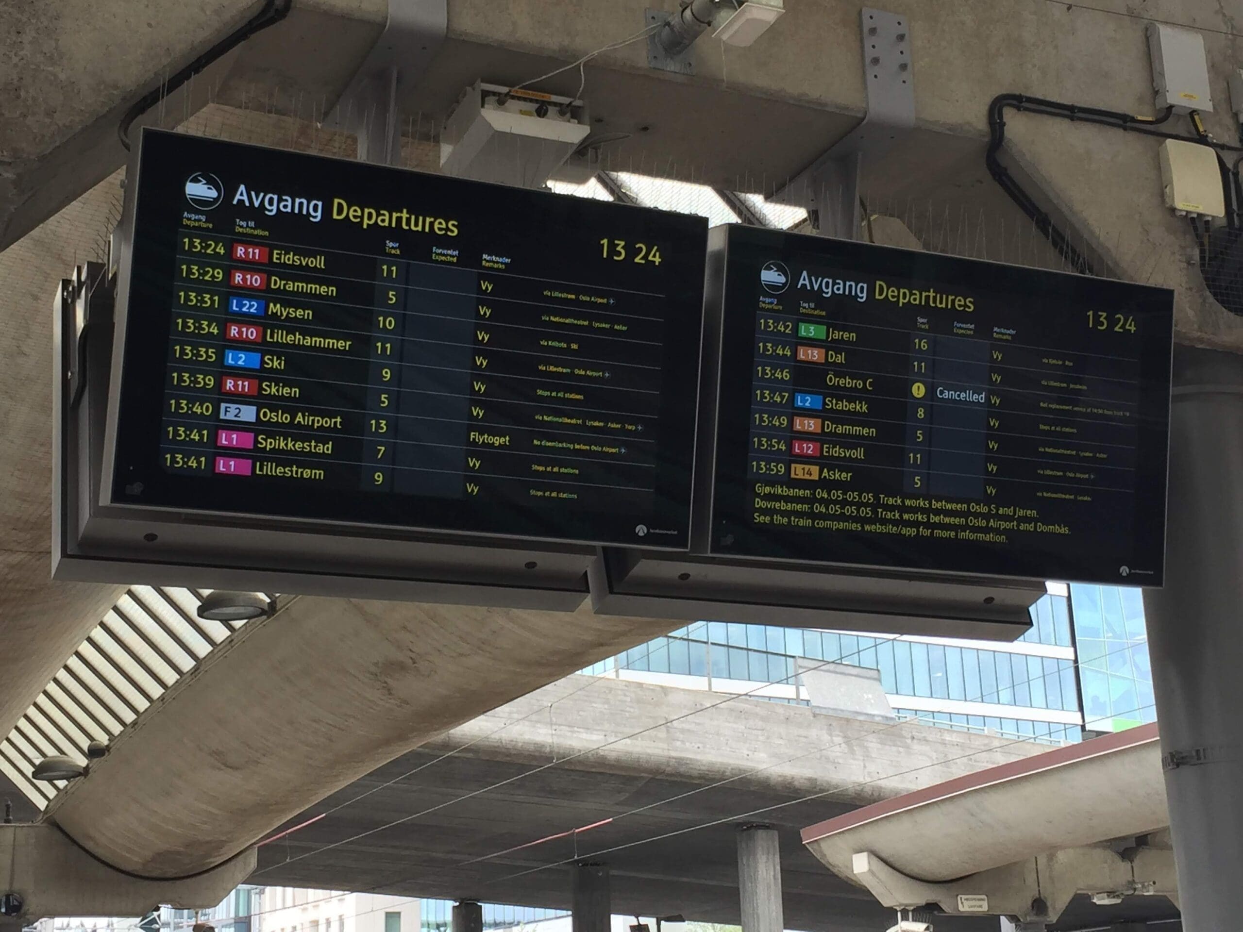 Train station in Oslo sign showing departures - 3 Days in Trondheim Norway