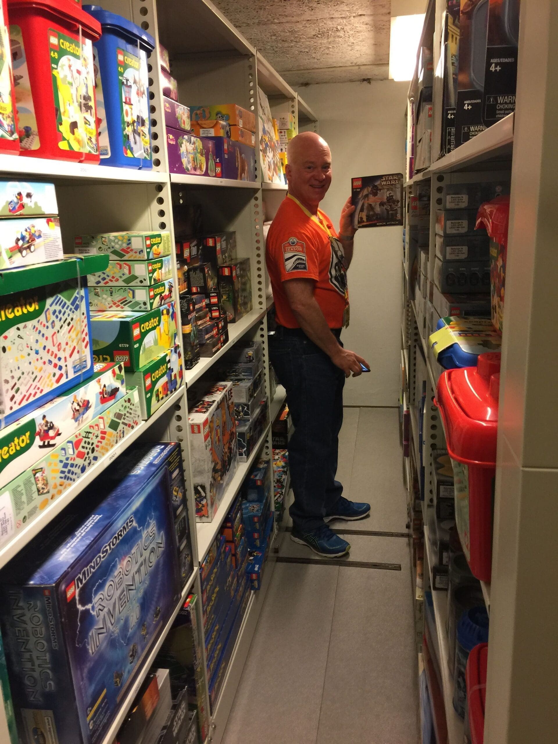 Paul found one of his favorite childhood kits in the Lego Vault! Lego Inside Tour