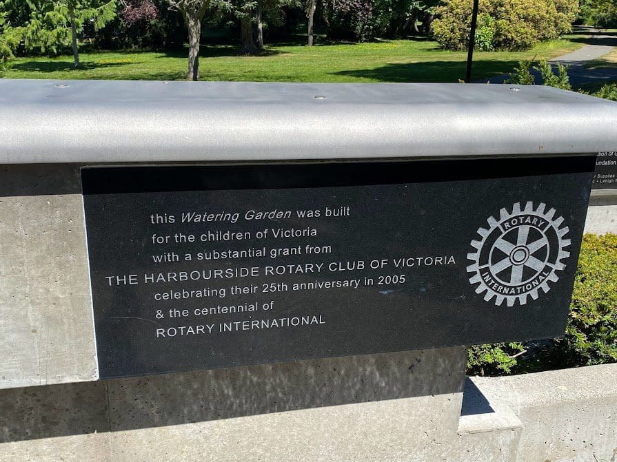 Inscribed text (in part) reads "this Watering Garden was built for the children of Victoria with a substantial grant from the Harbourside Rotary Club of Victoria.