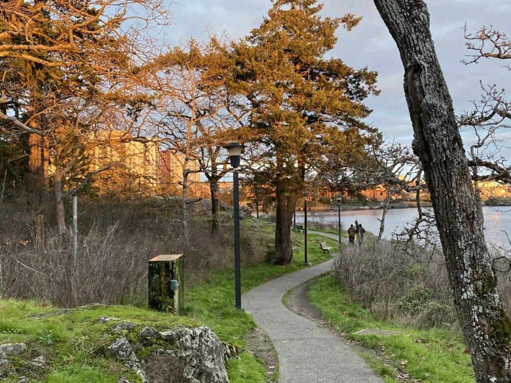 Westsong Walkway is beautiful and one of the best things you can do for free in Victoria, British Columbia Canada